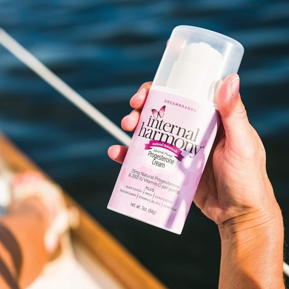 كريم البروجسترون الطبيعي | يحتوي على بروجسترون طبيعي مطابق بيولوجيًا مستخلص من نبات اليام البري مع كوهوش الأسود، الماكا، شاست بيري، جذور دونغ كواي، الجنسنغ الأمريكي ومستخلصات عشبية أخرى | 3 أوقيات - الصورة 6