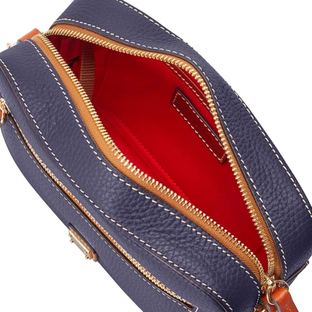 حقيبة "دوني آند بورك" "كاميرا زيب كروس بودي" للنساء من الجلد المحبب - الصورة 3