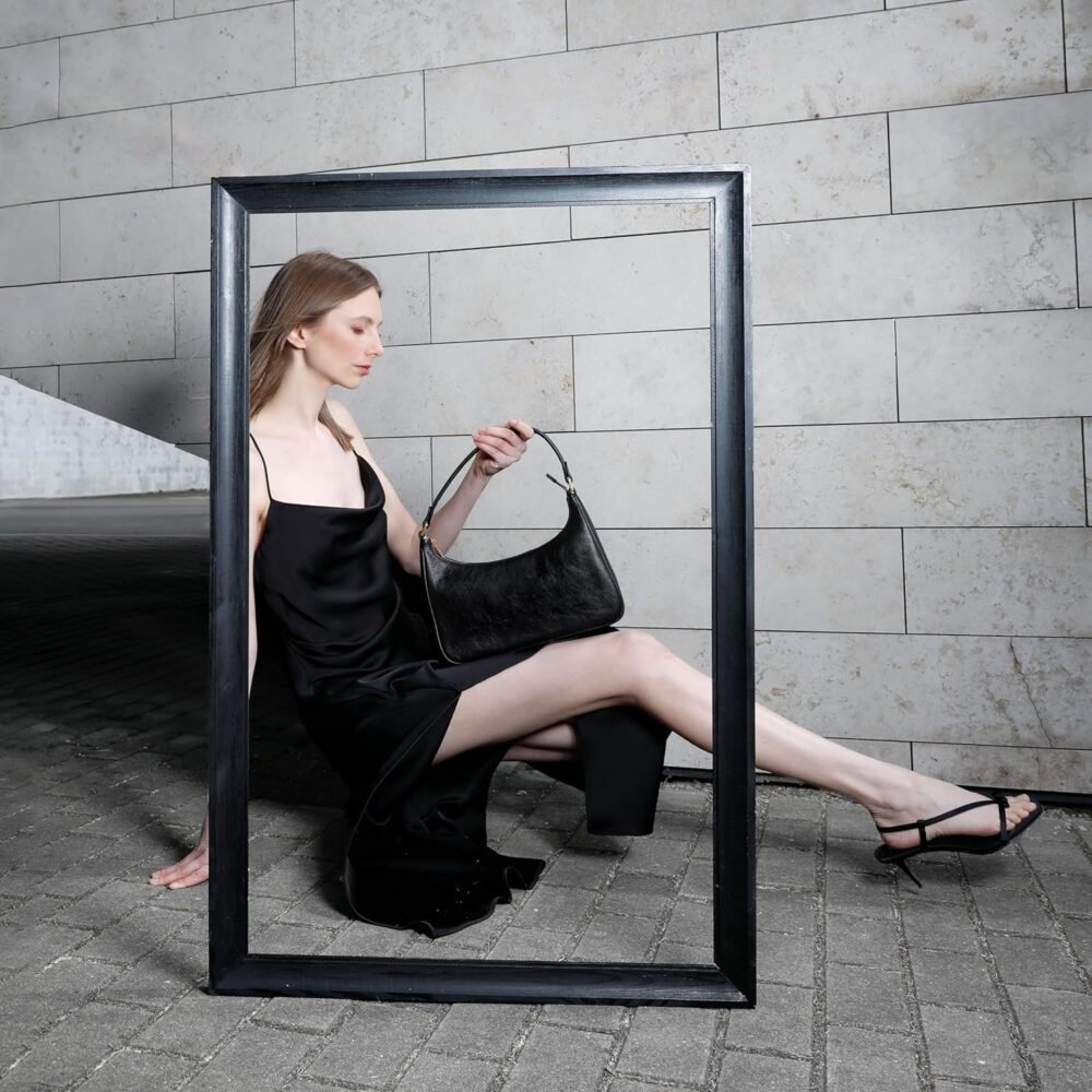 حقيبة "تايم ريزستنس" الجلدية - حقيبة نسائية من جلد فولي جراين - حقيبة كتف مصنوعة في إيطاليا - الصورة 4